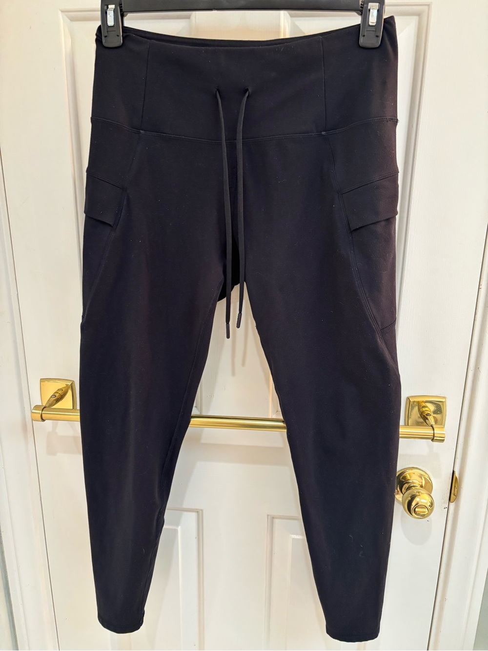 Women’s Black Pull-On Jogger Pants with Pockets